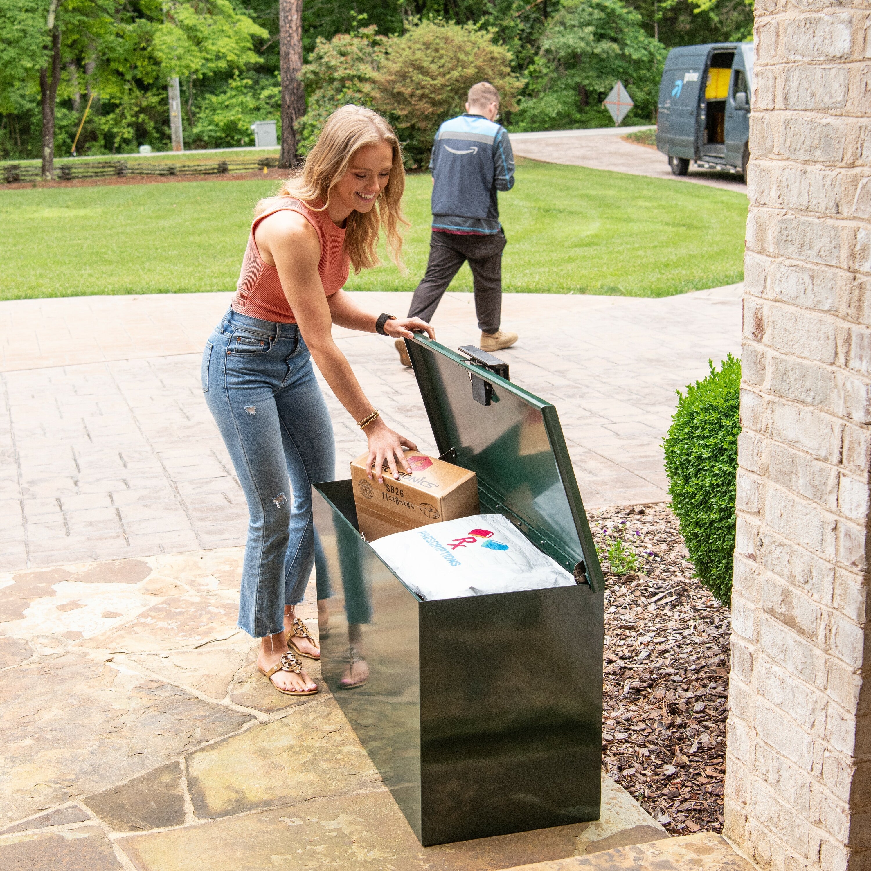 Amazon Delivering into Loxx Boxx