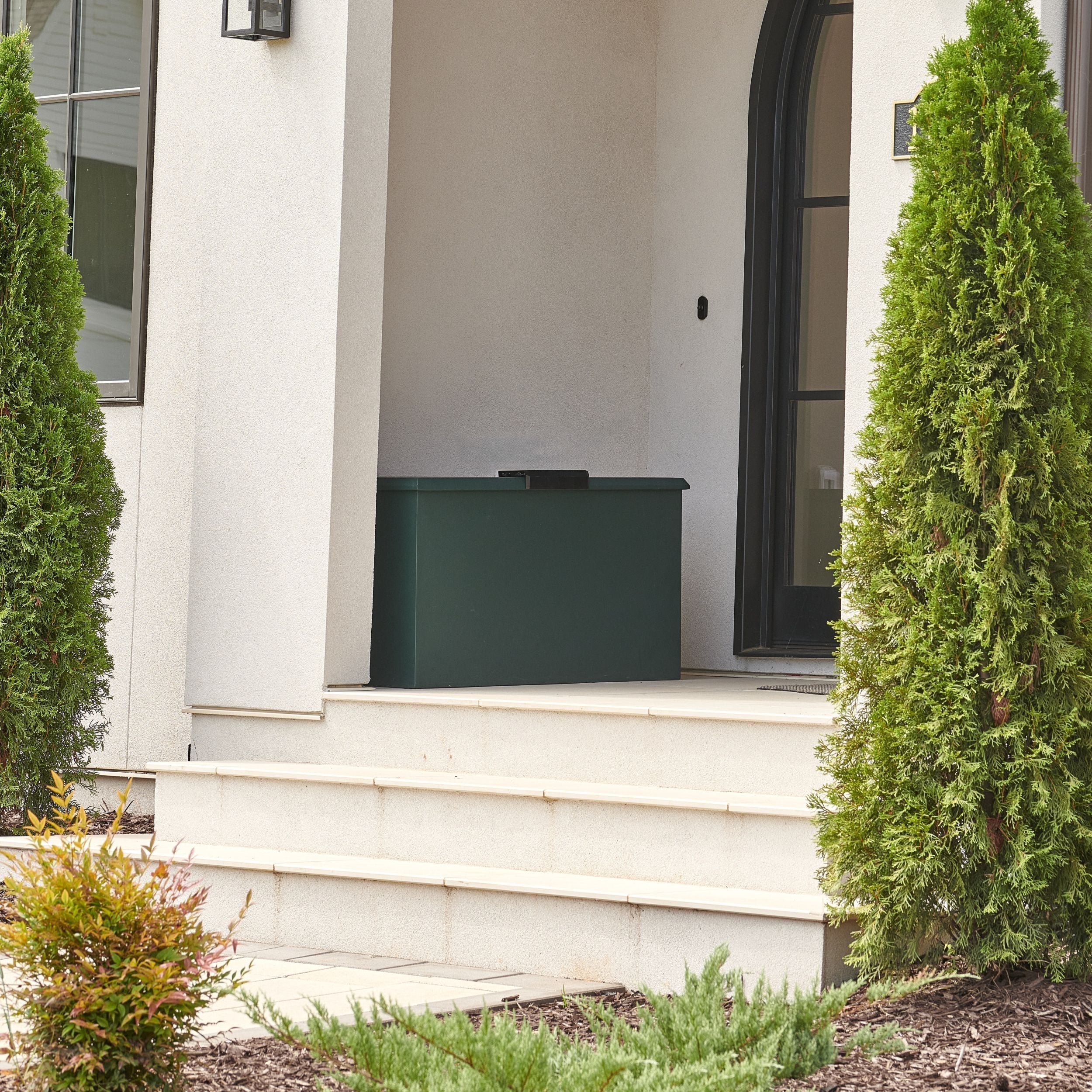 Why Weather-Proof Delivery Matters: Protecting Packages From Heat, Rain, and Extreme Conditions